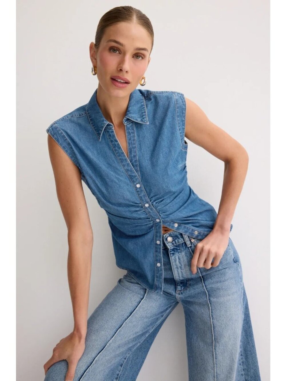 Veronica Beard Blue Denim Sleeveless Knot-Front Shirt